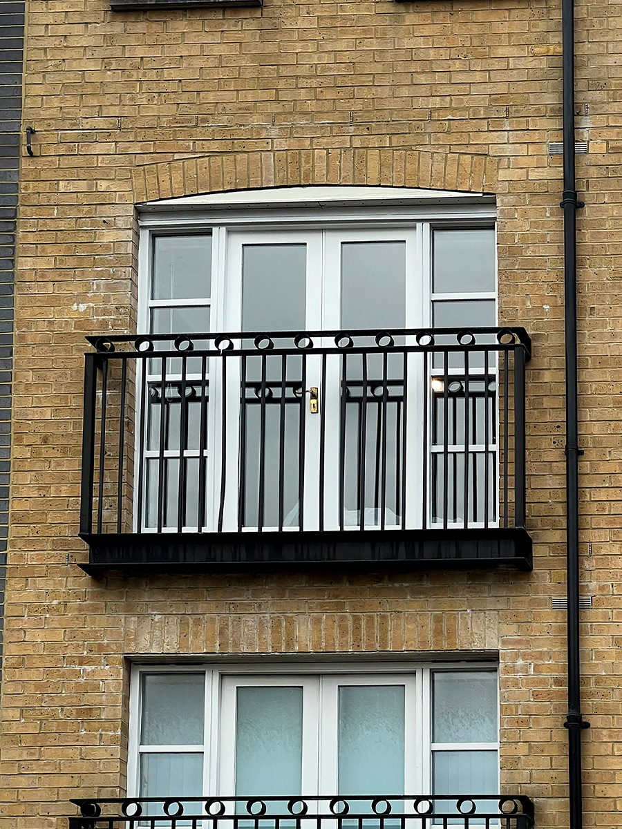 Windows carpenter walthamstow